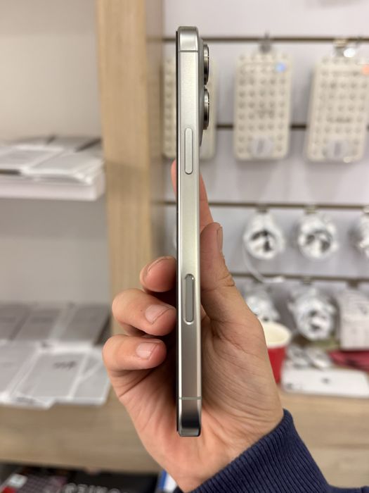 iPhone 16 Pro Max Natural