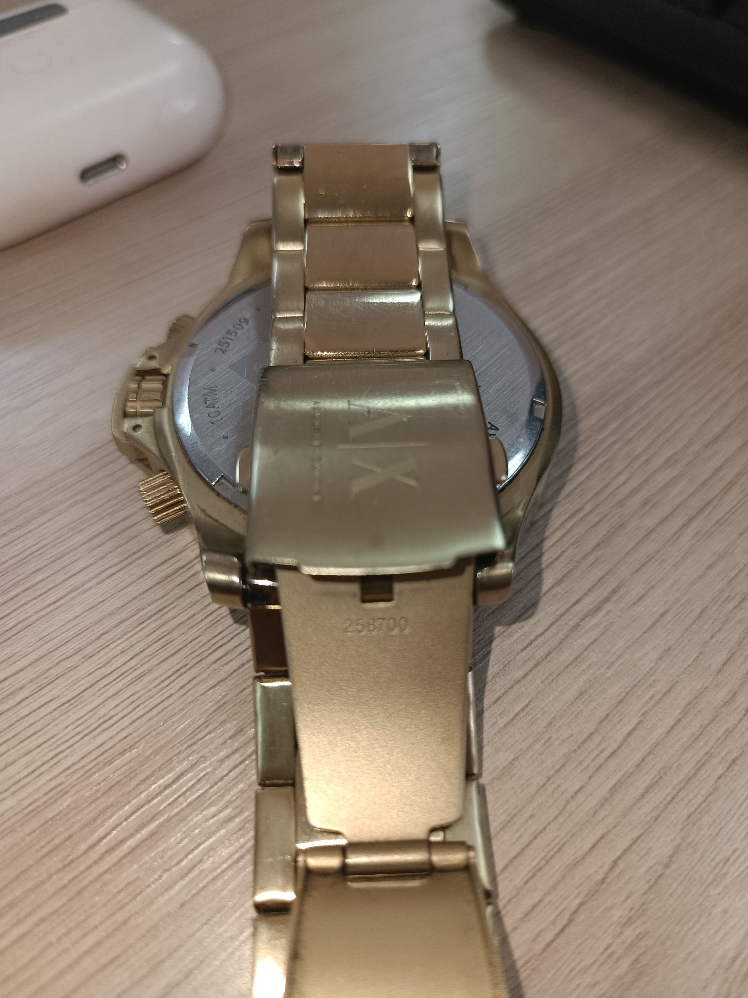 Продам часы Armani Exchange