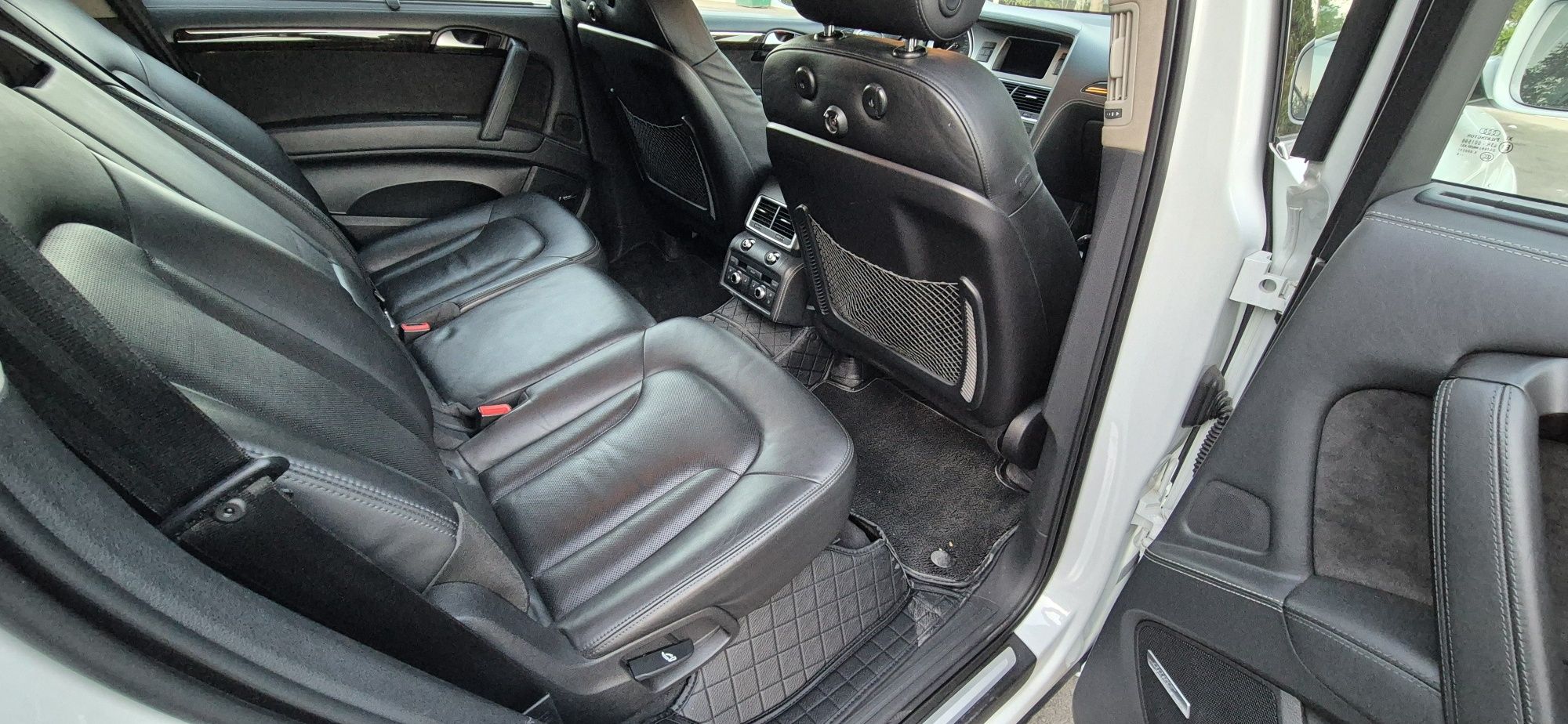 Продаётся Audi Q7 TFSI quattro в идеальном состоянии