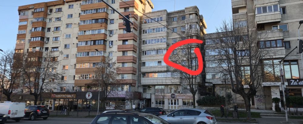 garsoniera la piața centrala Bacău