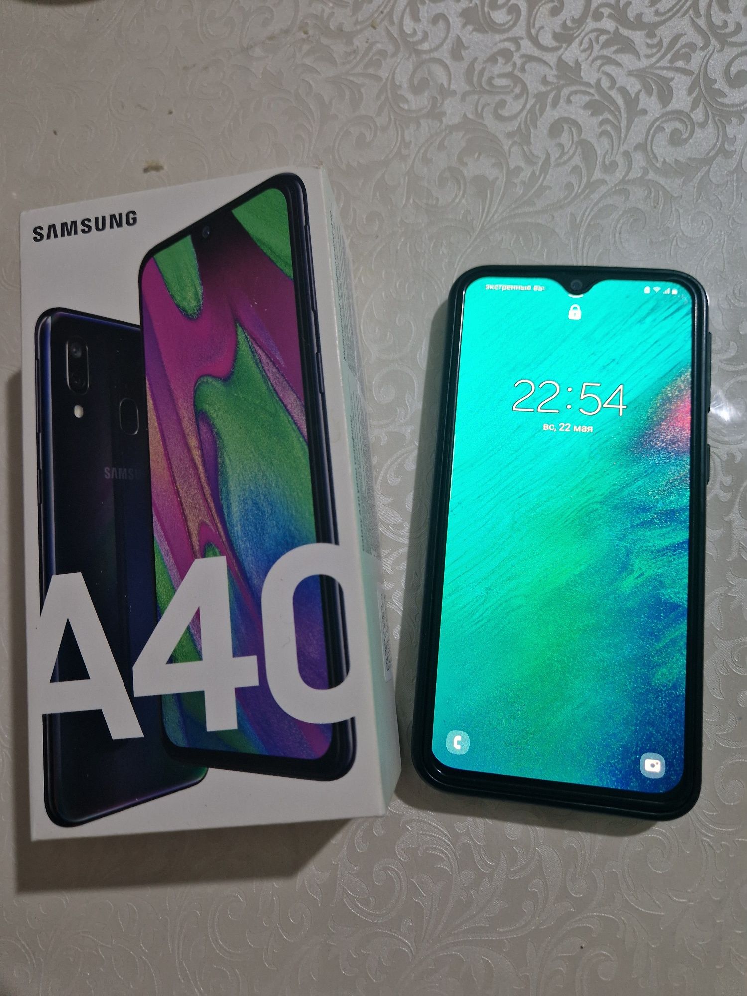 SAMSUNG A40. В отличном состоянии