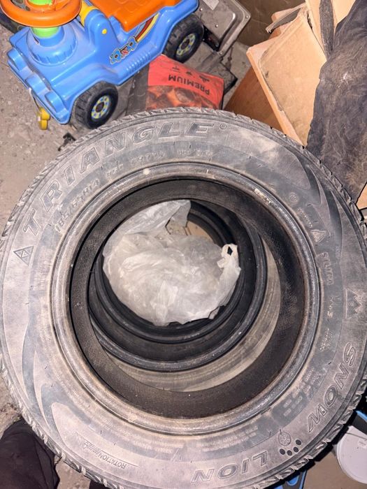 Шины продаётся б/у зимний