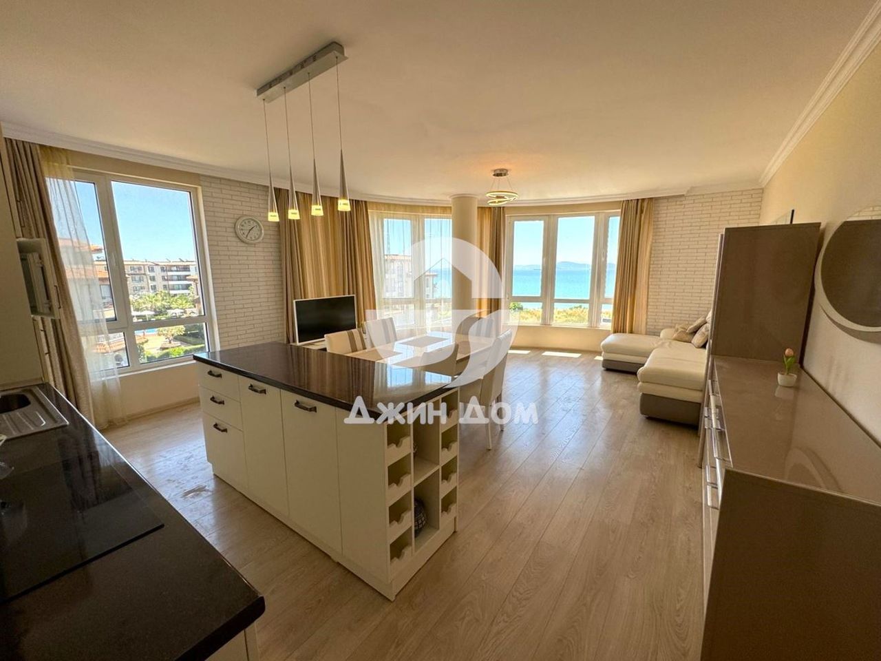 Продава се Тристаен апартамент в Бургас, Сарафово - 119 кв.м за 1841 €/кв.м - Снимка #3