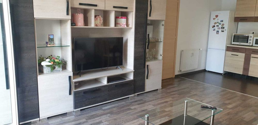 Inchiriez Ap 2 camere la parter cu loc parcare in Oradea Prima Nufarul