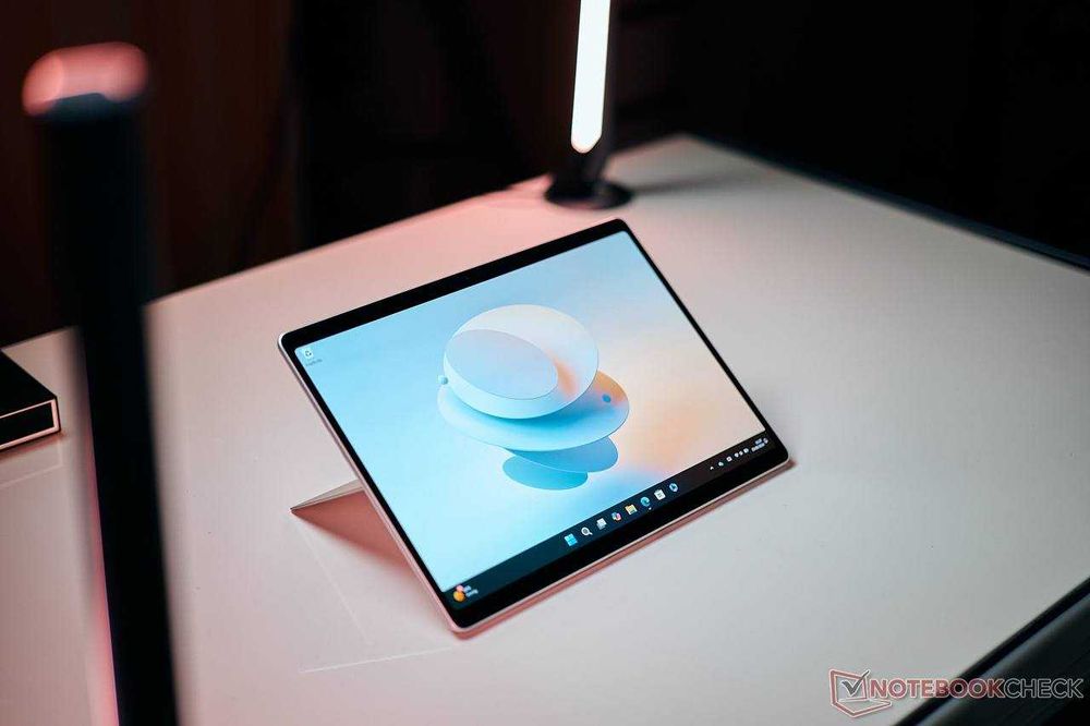 Microsoft Surface Pro 11 5G | Snapdragon X Elite | 16/512 | OLED 120Hz