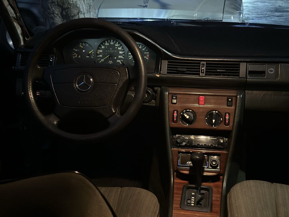 Mercedes-Benz W124  — Классика, которая едет