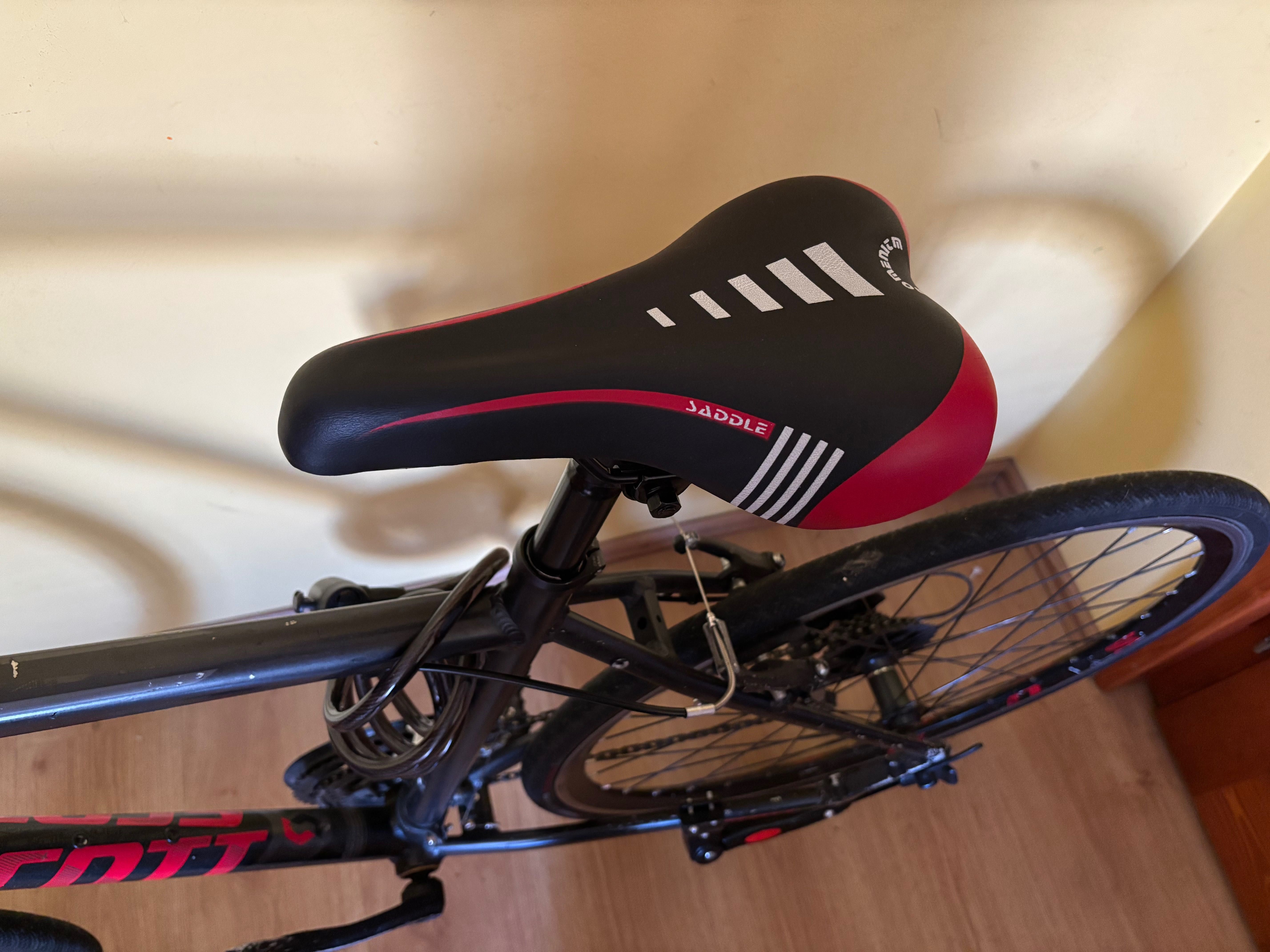 This is a Scott Sub 40 bike with a lightweight frame