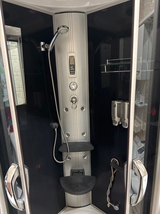 Продам душевую кабину в хорошем состоянии!