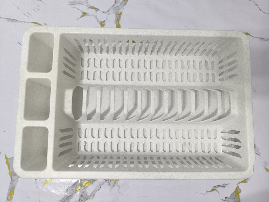 Продается сушилка белого цвета,в отличном состоянии.Цена 1500т.