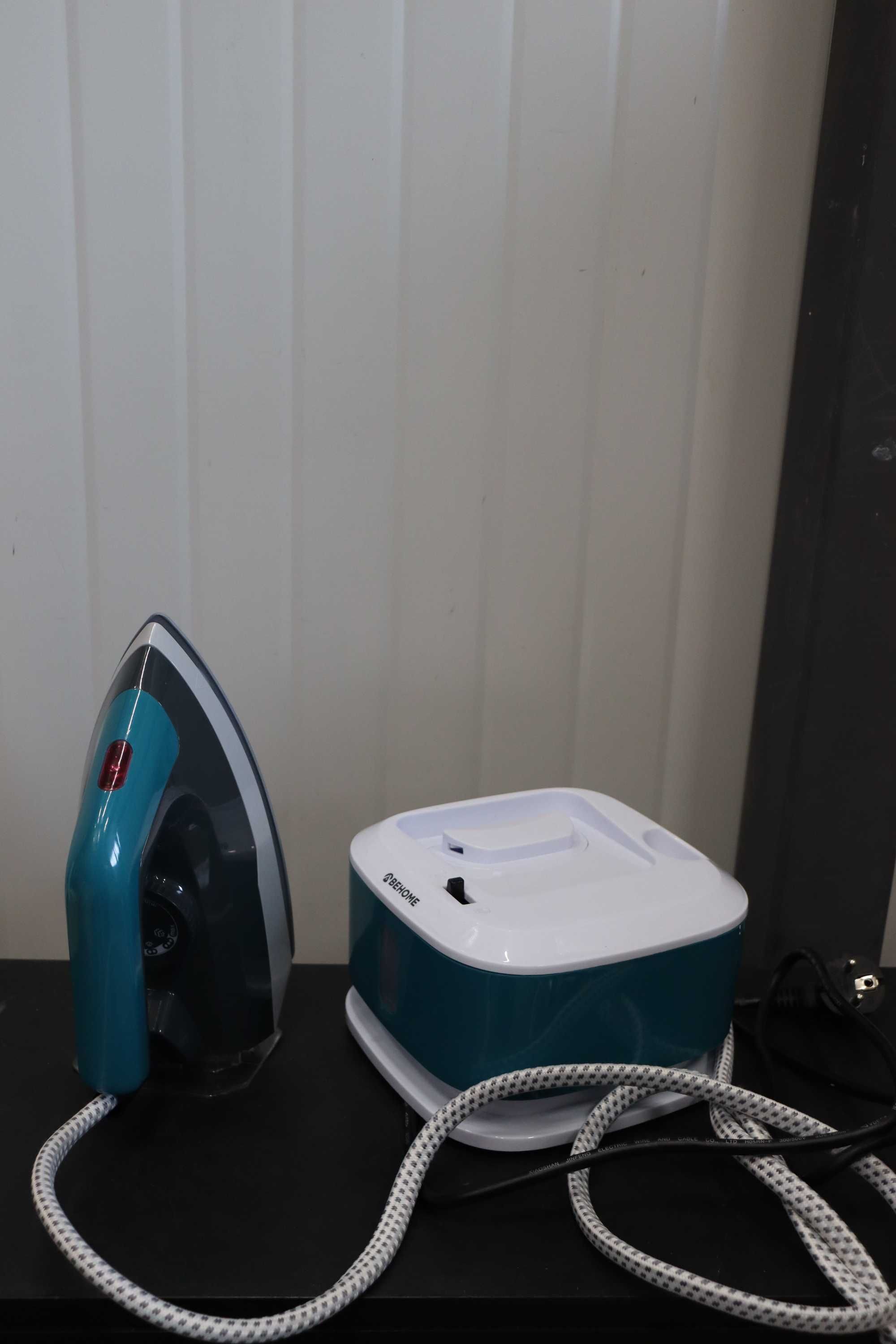 BEPER P204CAL200 Ютия с непрекъснат цикъл, 2250W 1,2L, Керамична плоча