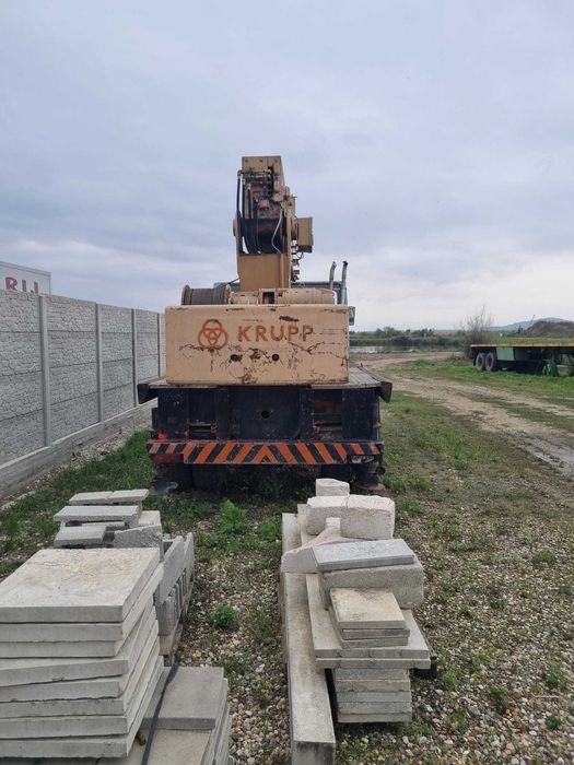 Vand macara KRUPP 15to