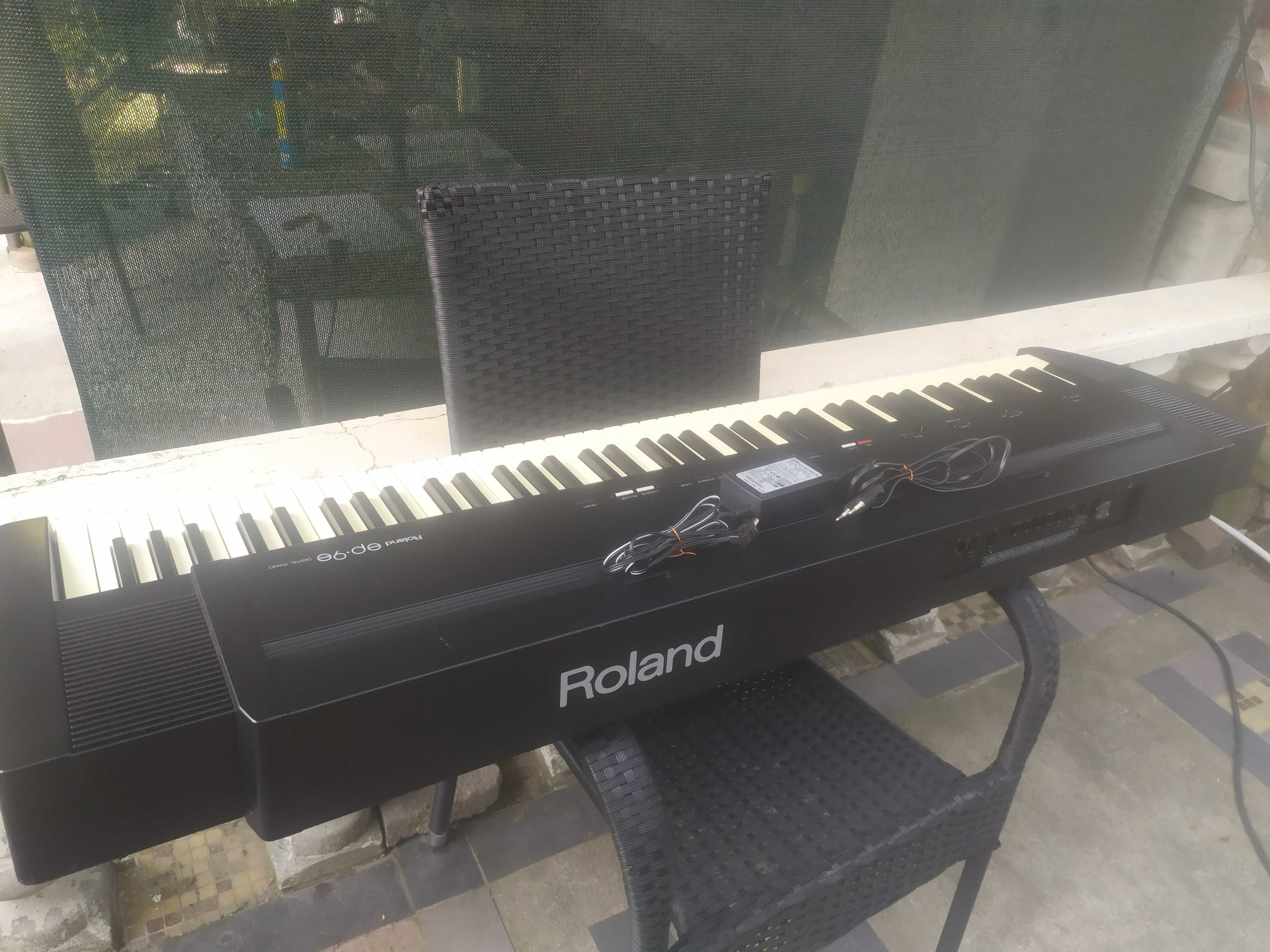 Дигитално пиано Roland EP-9e -88 keys