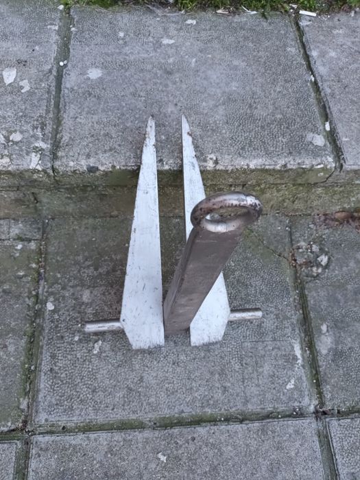 Котва за лодка здрава