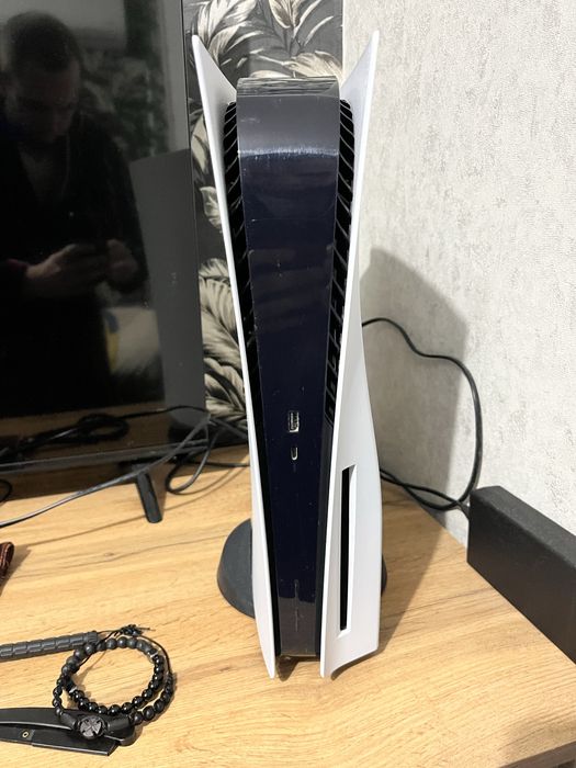 Продам PlayStation 5