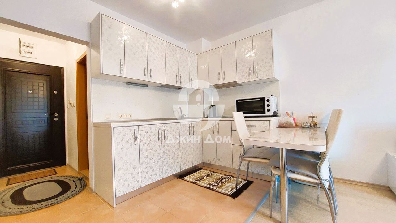 Продава се Едностаен апартамент в Поморие - 34 кв.м за 1824 €/кв.м - Снимка #2