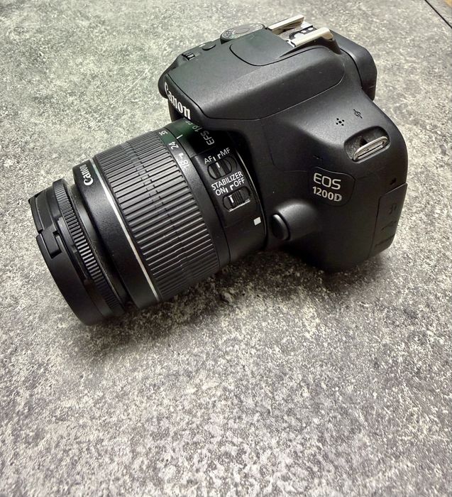Canon EOS 1200D