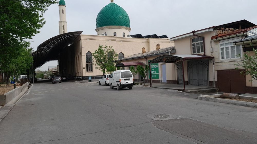 Магазин ва склад учун жой ижарага берилади