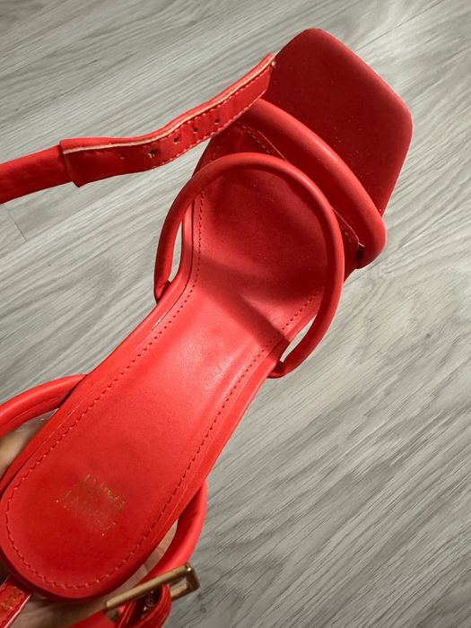 Цветни летни сандали