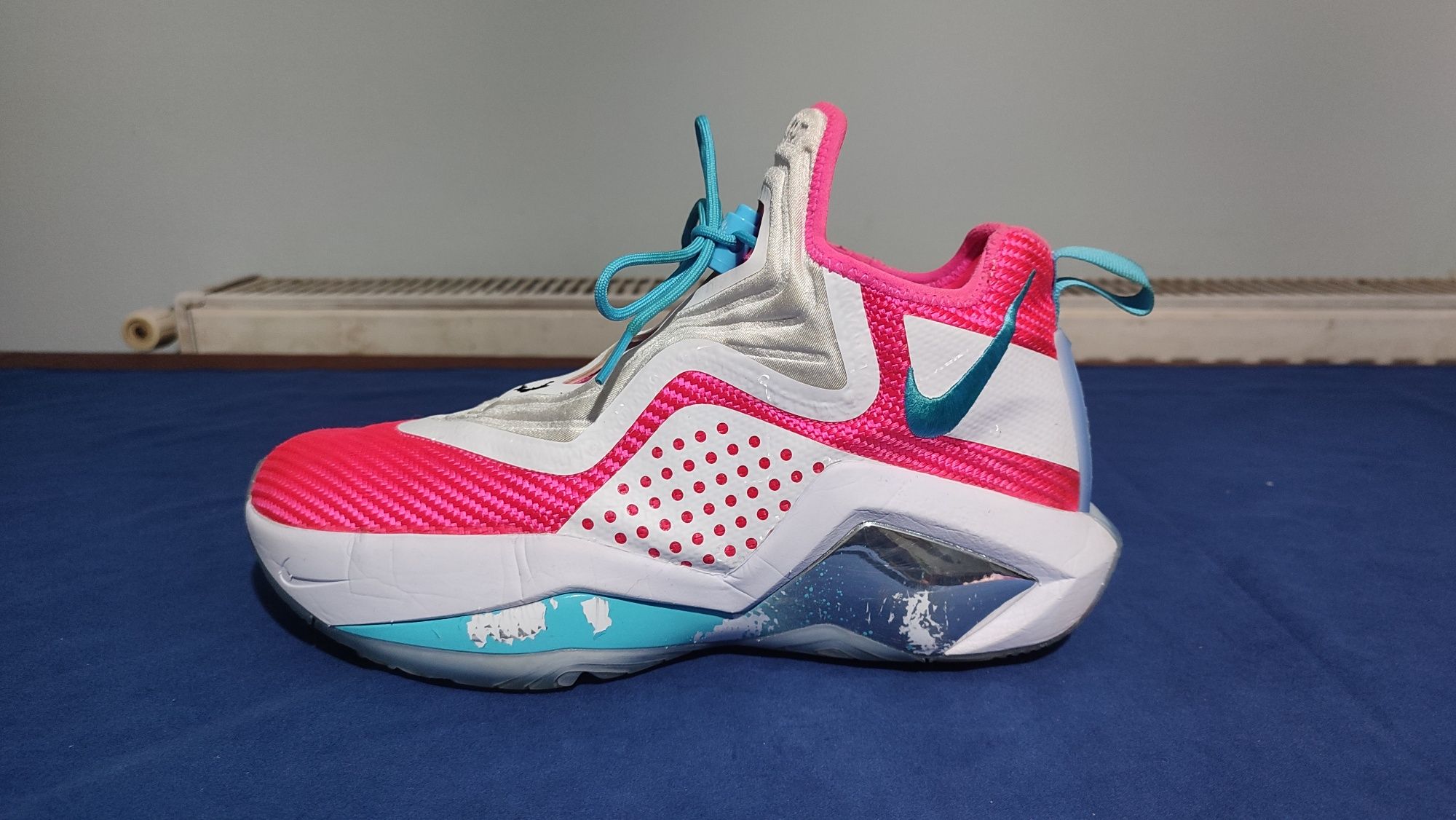 NIKE LeBron Soldier 14 basketi, mărimea 43, interior 27,5 cm.
