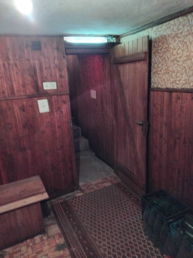 Продава се Етаж от къща в Карнобат - 300 кв.м за 444 €/кв.м - Снимка #16