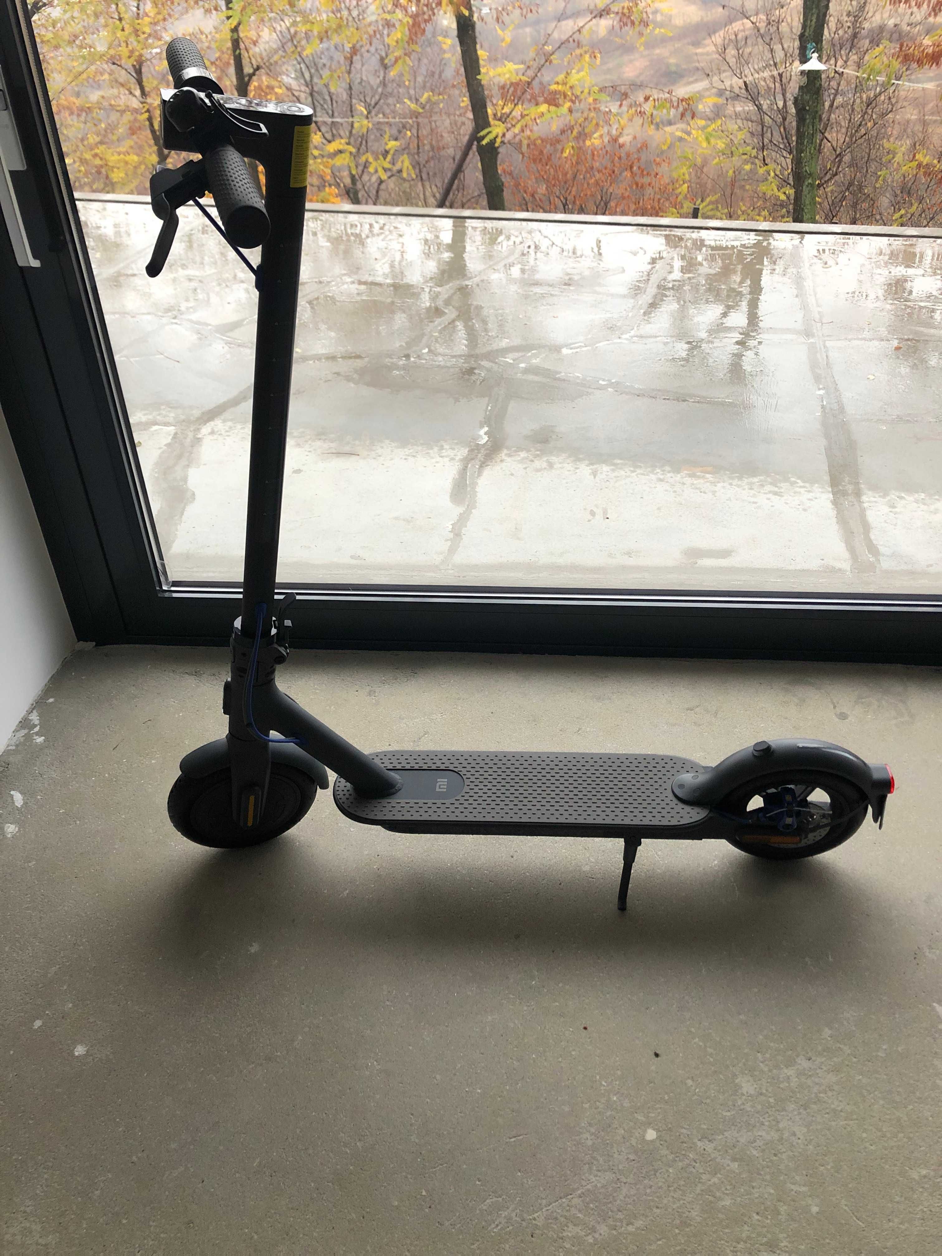 Trotineta Xiaomi Scooter 3 Impecabila! pret fix