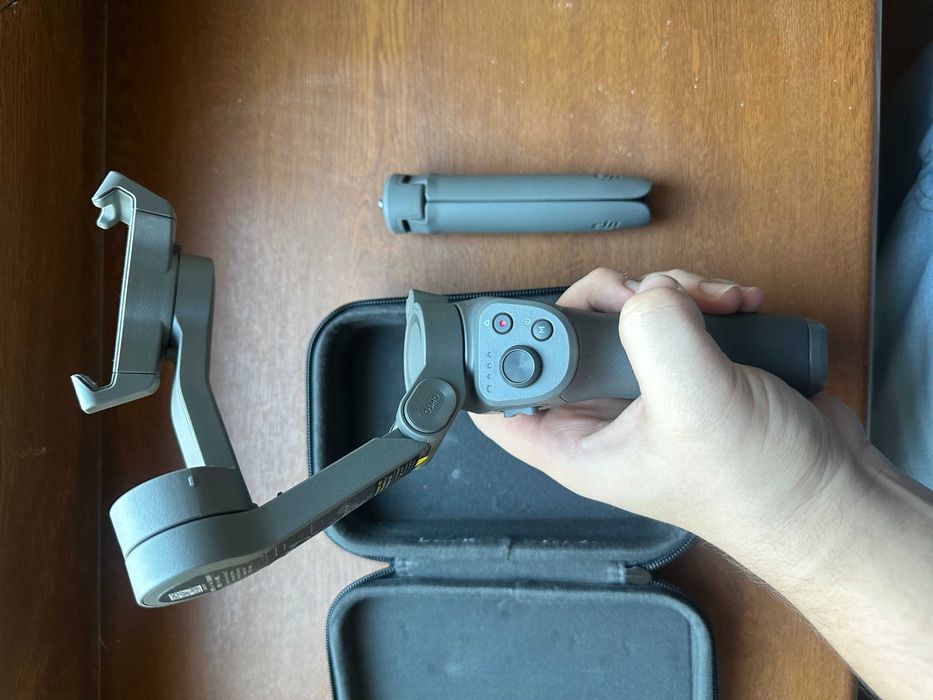 DJI Osmo Mobile 3 — стабилизатор для смартфона
