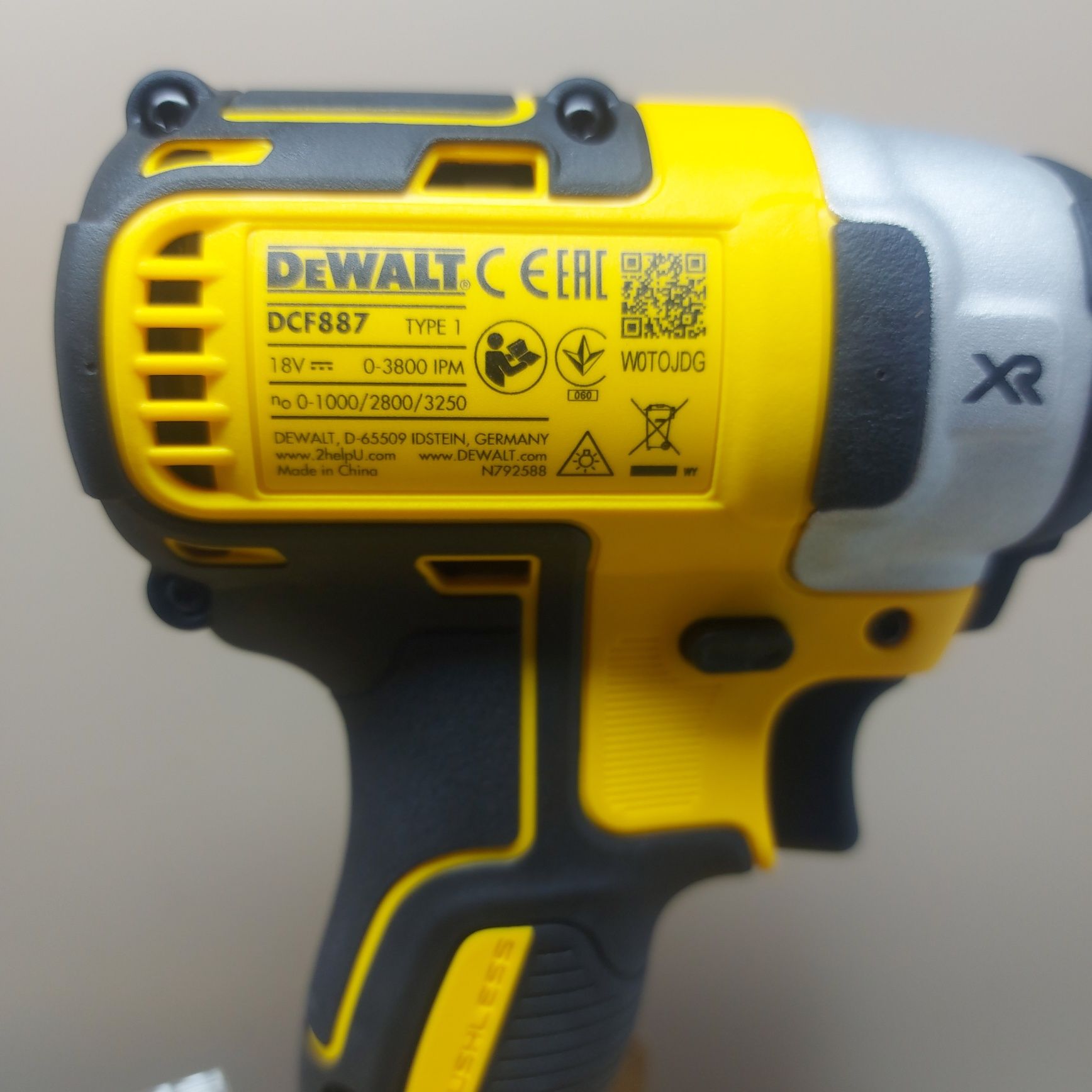 .Нов комплект импакт Dewalt DCF887D2