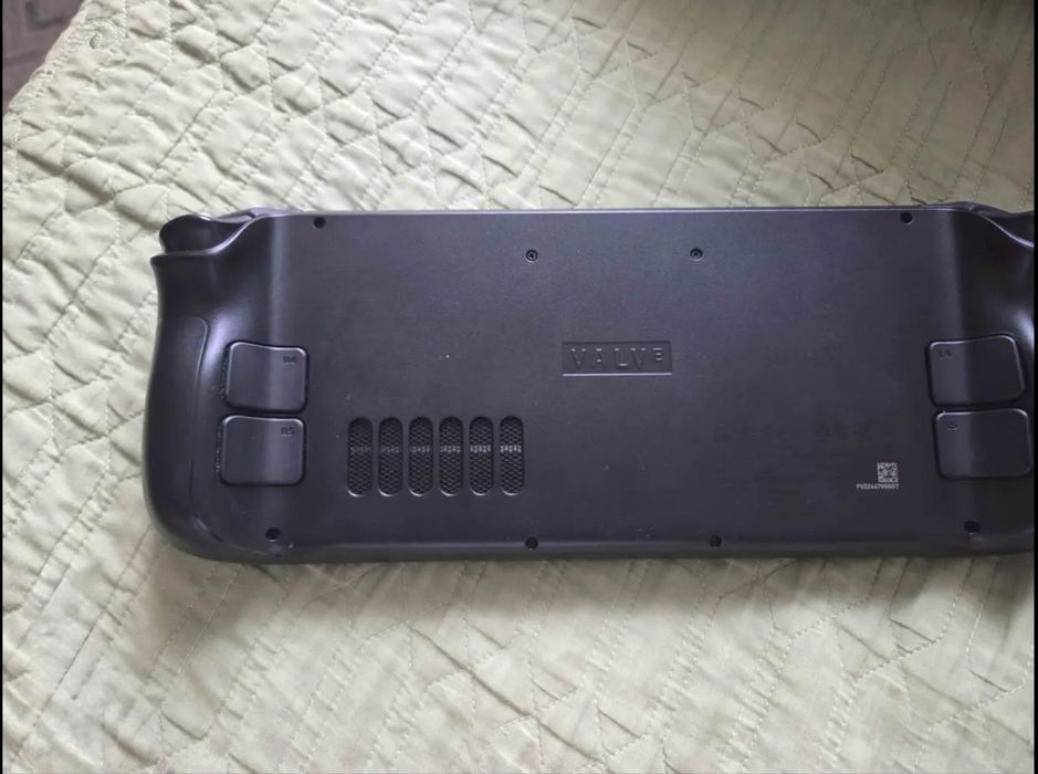 Steam deck OLED 512 gb + док станция + игровой контроллер