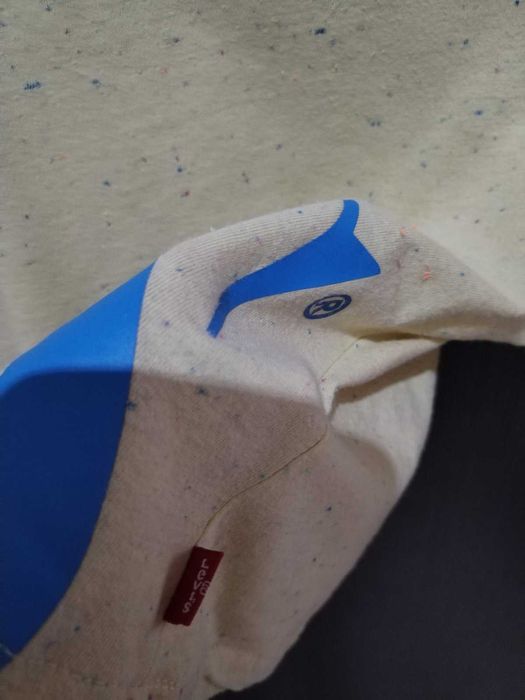 Оригинална скъсена тениска Levi's