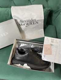 vand adidasi alexander mcqueen