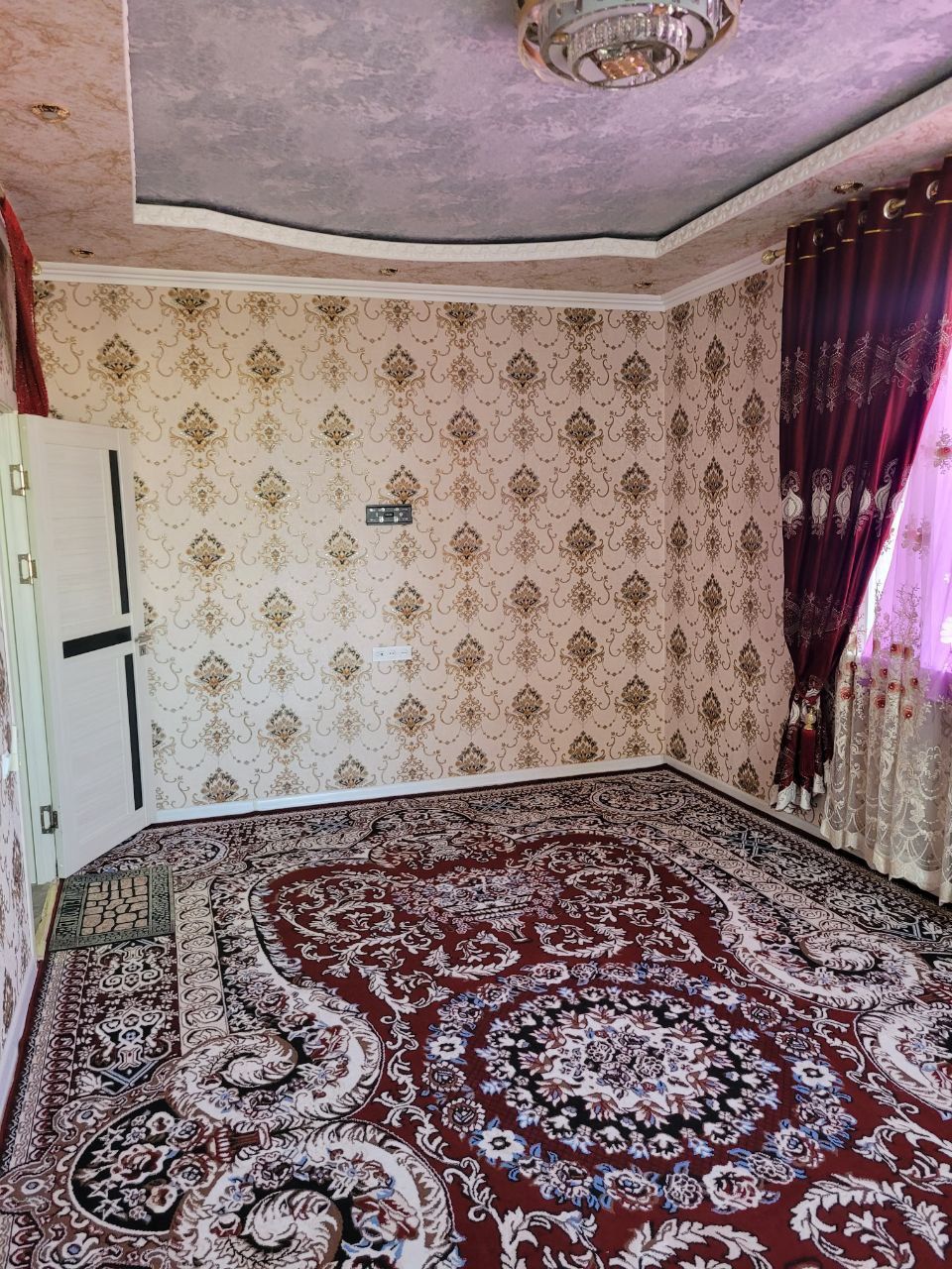 Икки хонали лифтом уй оилага ижарага берилади