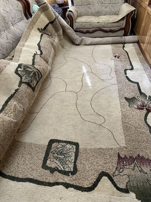 Гилам сотилади холати зўр