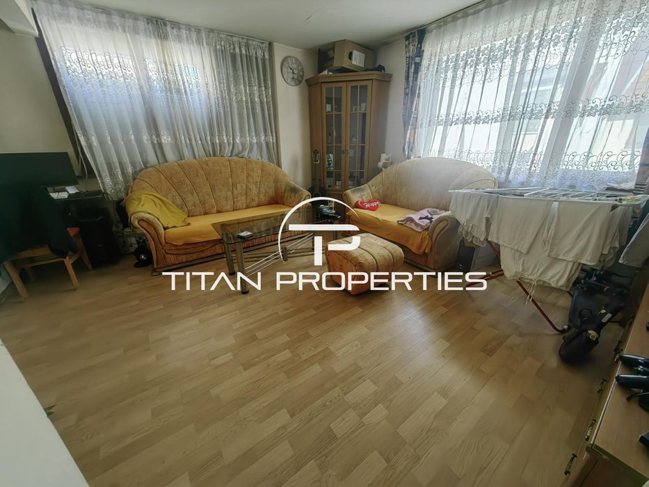 Продава се Двустаен апартамент в Варна, Цветен квартал - 68 кв.м за 2206 €/кв.м - Снимка #1