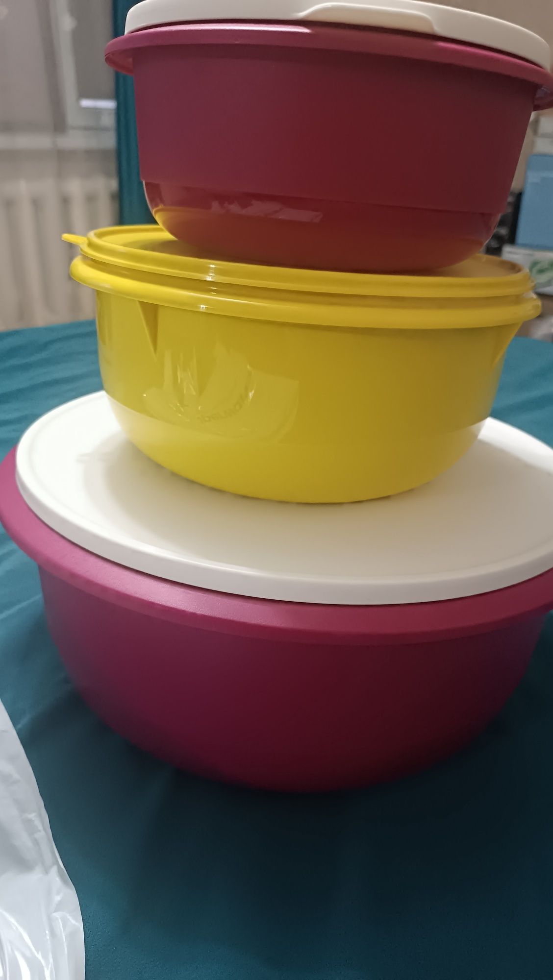 Продам Tupperware Тапервар набор из 3 чаш