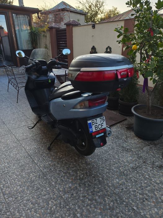 Suzuki burgman 125 înmatriculat , stare foarte bună