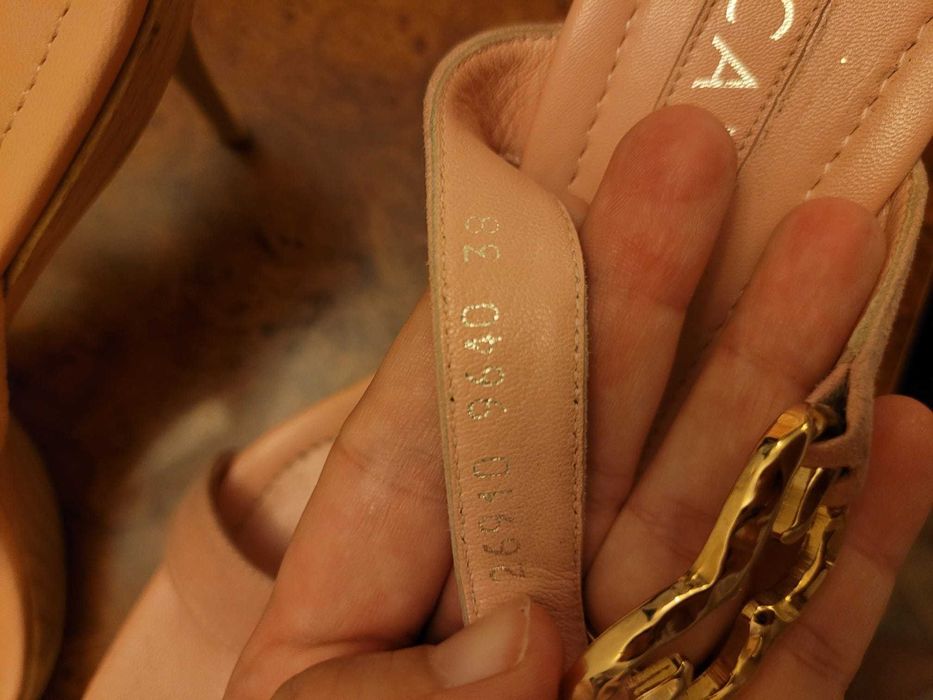 Escada sandale din piele intoarsa marimea 38