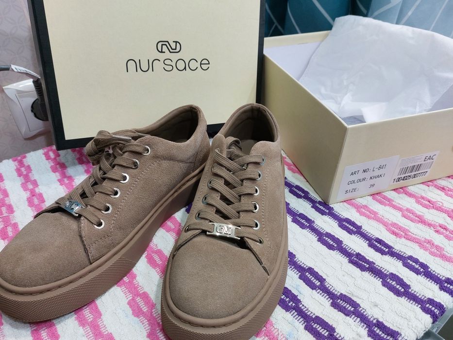 Продам осенние кеды,натуральные,мега мягкие