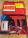 Pistol cuie hilti