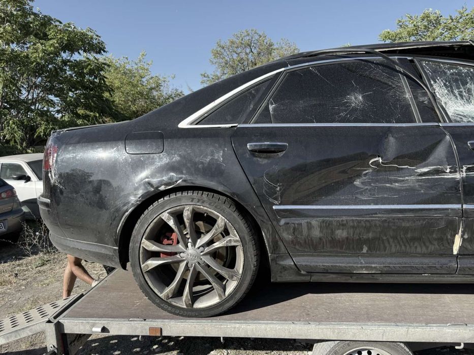 Audi S8 2009г Цяла и за Чати