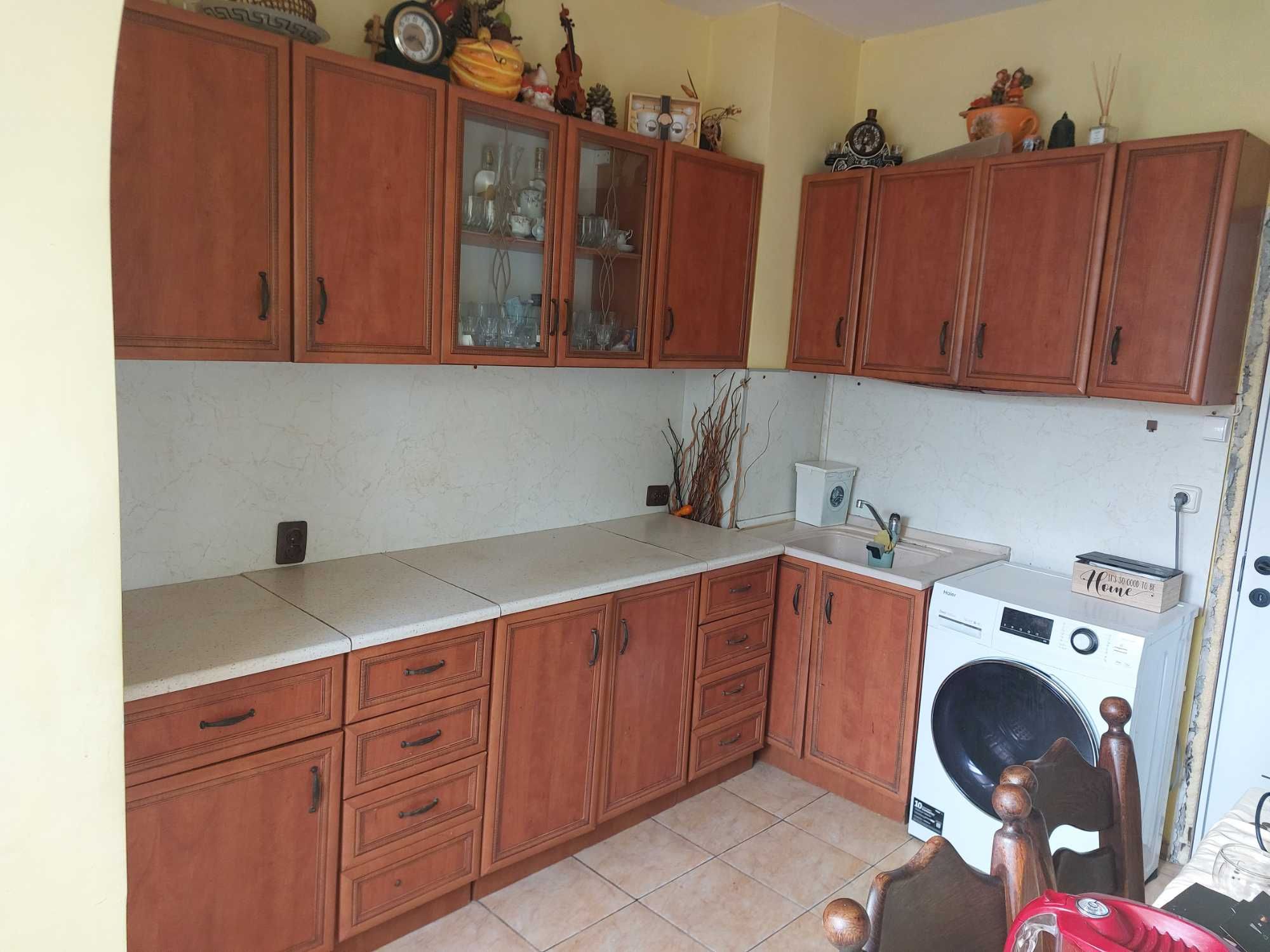 Продавам модулна кухня