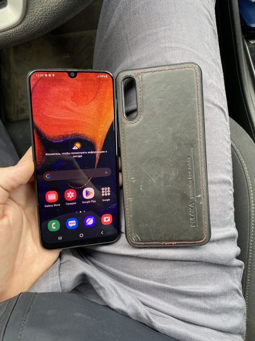 Samsung A50 128гб идеальный состояние
