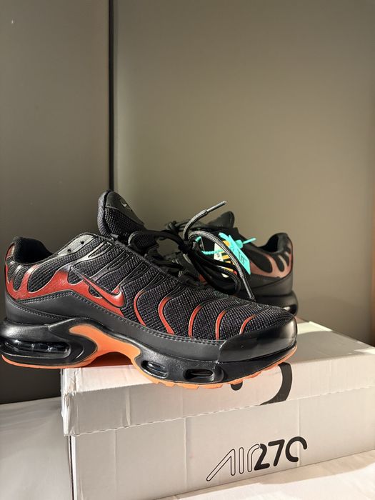 Nike Air Max Plus “Black/Total Orange”