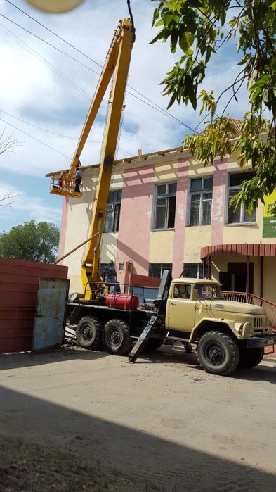 Продам  автовышку АГП Зил 131