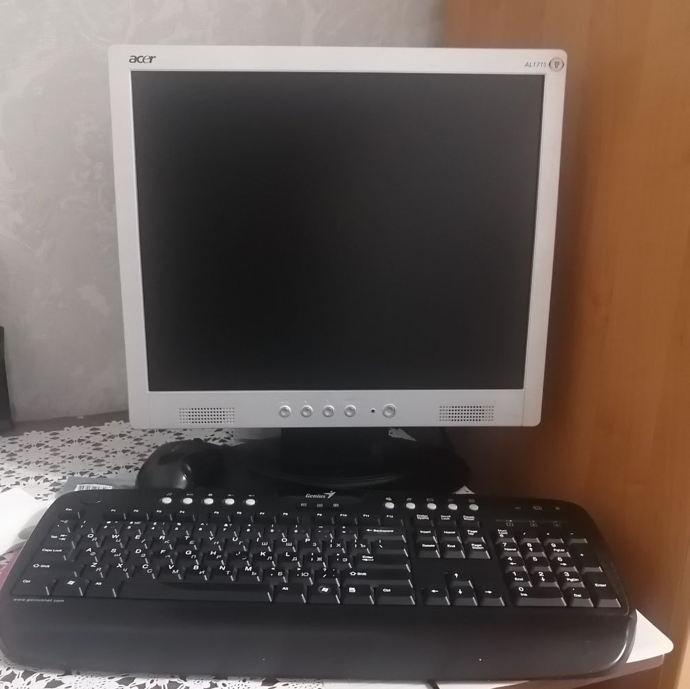 Продам компьютер (2 системных блока, монитор, клавиатура,  МФУ).