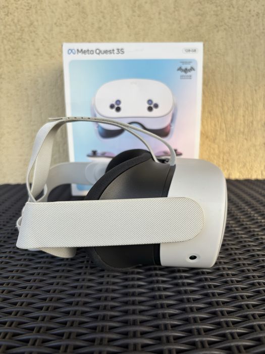 Meta quest 3s + jocuri + accesorii