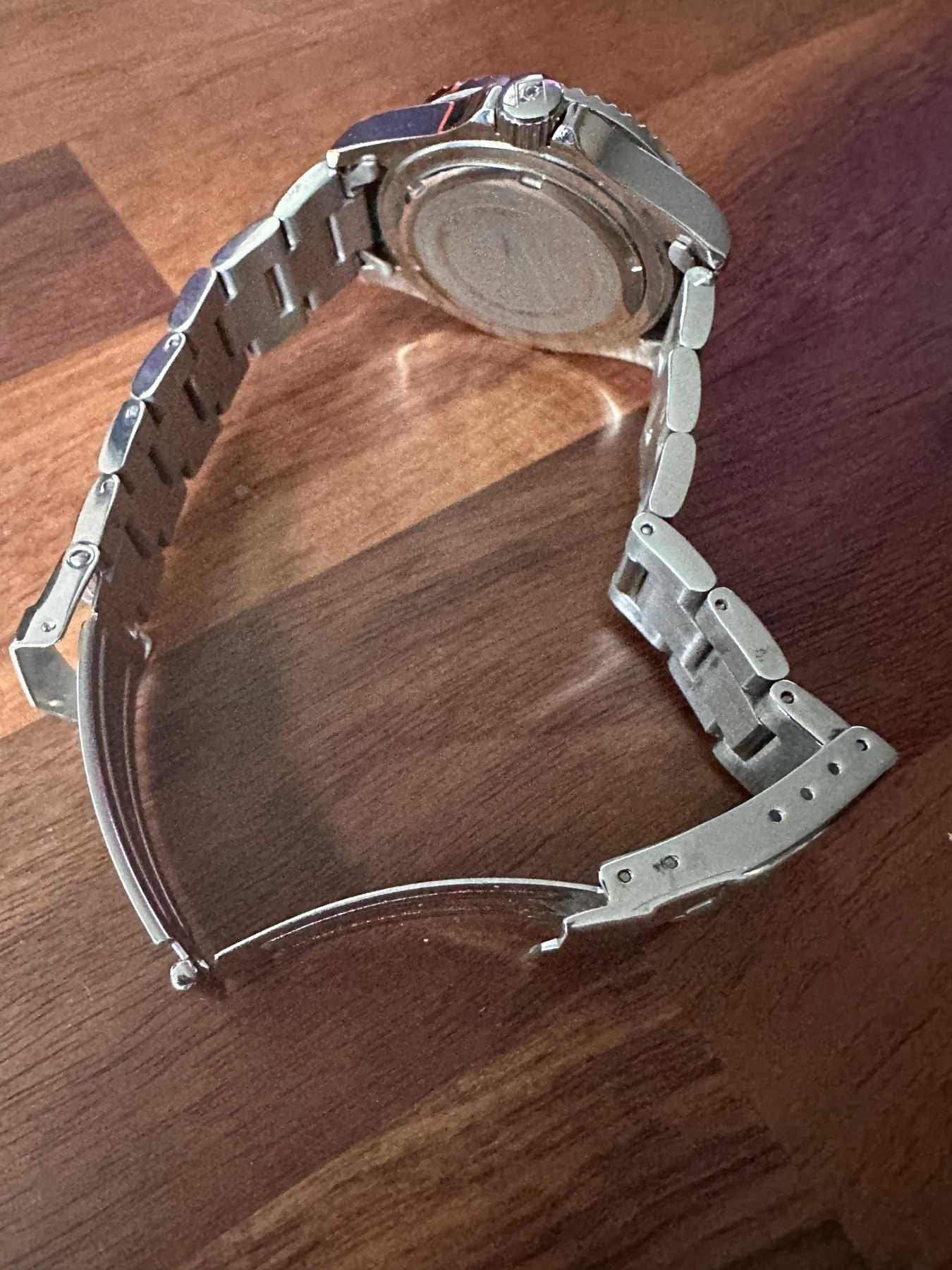 Invicta ProDiver Quartz 40mm