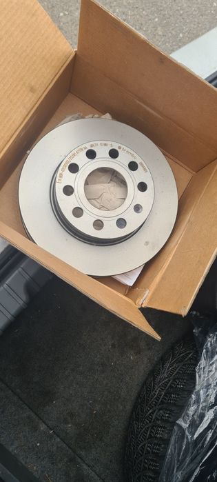 Set disc frana Brembo pt Audi VW Seat Skoda