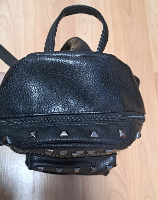 Продавам дамска чанта