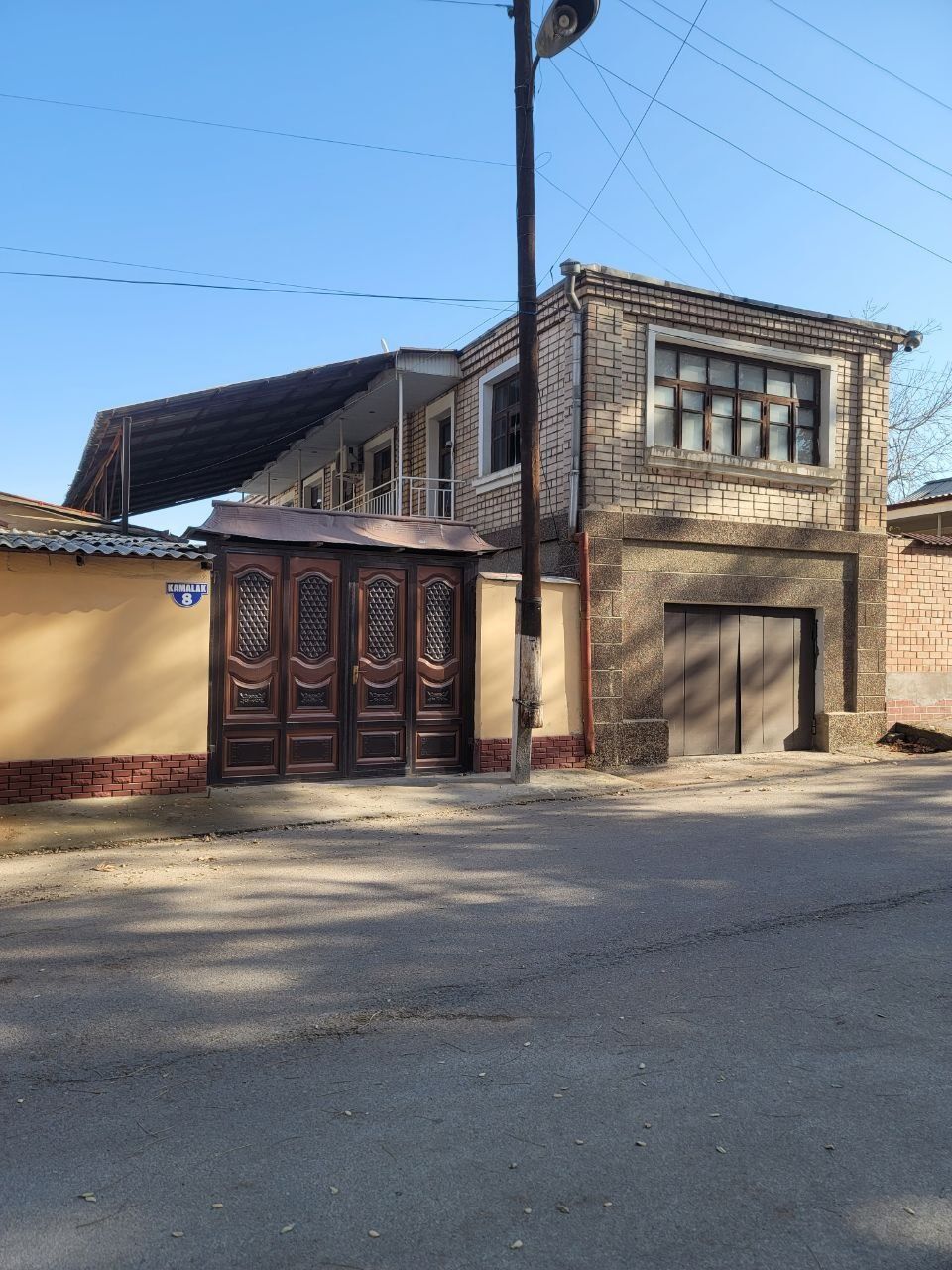 Продаётся дом. 10 комнат, 5 соток. Район Телеграф.