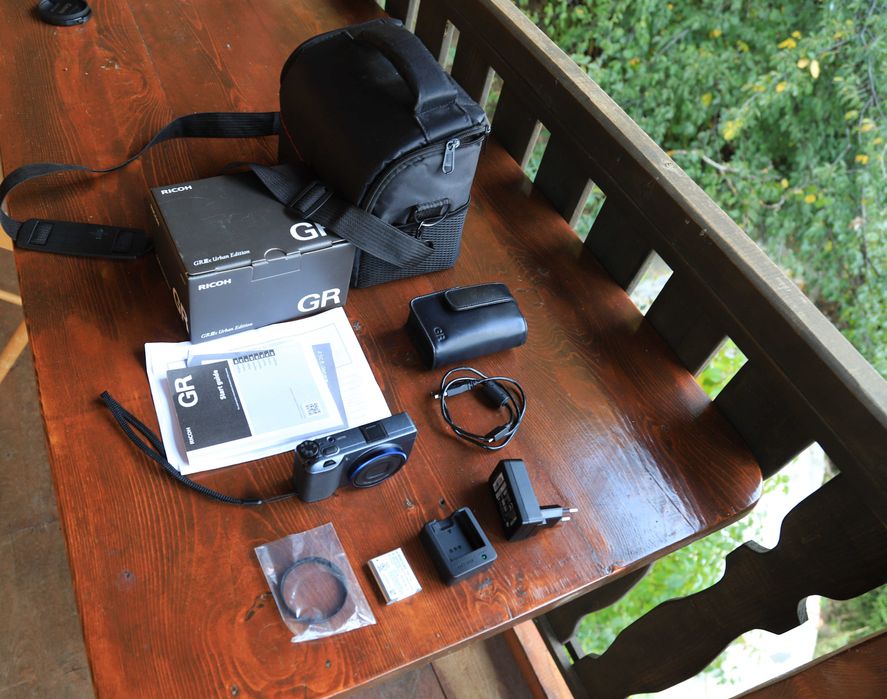 Продавам Ricoh GR3 street edition